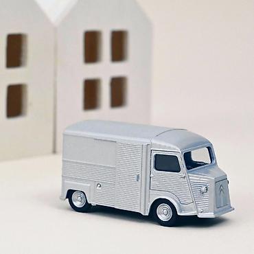 sliku: 🚚 Citroën HY 1969/1981 – Norev (1:64) Norev Citroën HY iz perioda — 1