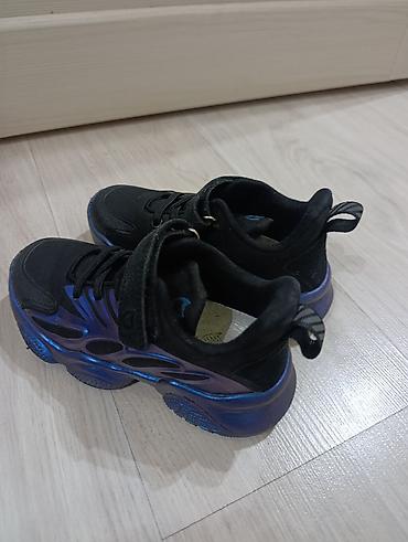 nike tech: Продаю кроссовки для девочки б/у носили мало размер 28 на 4-5 лет — 3