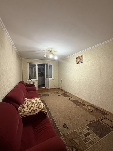 дом с бизнесом: 3 комнаты, 59 м², 104 серия, 1 этаж, Старый ремонт