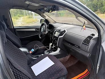 wuling starlight 730: Isuzu D-Max: 2020 г., 3 л, Автомат, Дизель, Пикап — 6