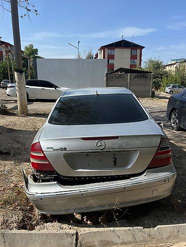 салон w211: Mercedes-Benz E‑класс W211 (E32/E320), седан, серебристый цвет — 1