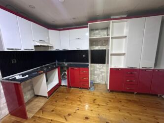 раковина столешница: Metbex mebeli 400₼ .Olcu 2.50/3.50 .Uzerinde moyka,aspiratr verilir