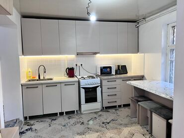 Продажа домов: Полдома, 42 м², 3 комнаты, Собственник, Евроремонт