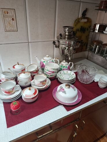 сувениры и картины ручной работы: 1.Чайный сервиз,новый,производство СССР-5000 2.Чайный сервиз с