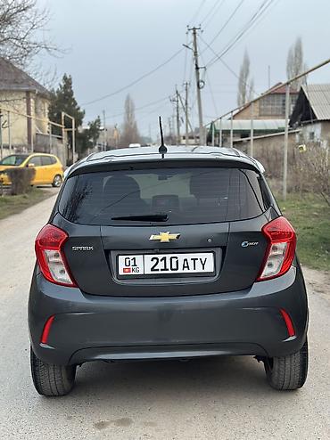 Chevrolet: Chevrolet Spark: 2016 г., 1 л, Вариатор, Бензин, Хэтчбэк — 4