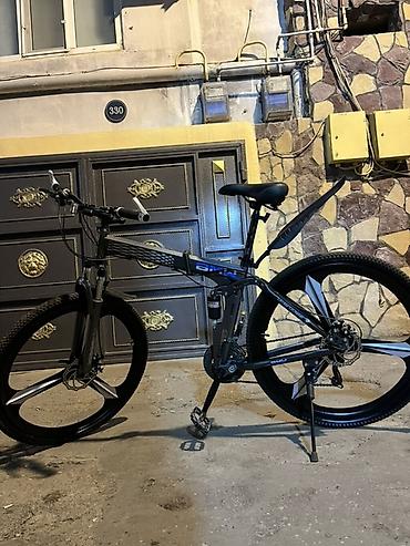 İdman velosipedləri: BMW markasında velosiped.Çox az işlənib,tam ideal vəziyətdədir — 2
