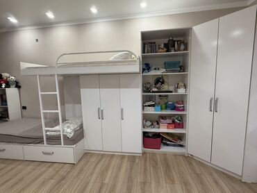 флипчарты wow wee с дополнительными планками: Состояние отличное. Многофункциональный мебельный гарнитур белого