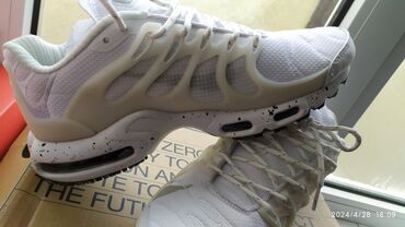 Кроссовки и спортивная обувь: Продаю Кроссовки" Nike air max terrascape plus" 41-42 размер 3000 сом