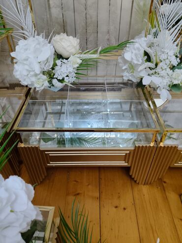 Xonça: Xonca kiraye verilir 1ededi 6azn adres bileceri qesebesi yaxin — 4