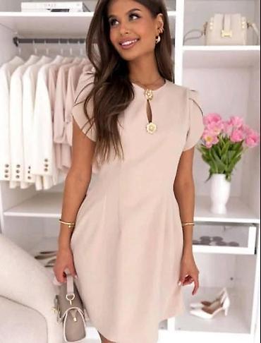 35: Ženska elegantna haljina A‑kroja sa kratkim rukavima - Silueta: blago — 1