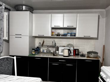 стекло для кухонной мебели: Продаб кух гарнитуру. Вфсота 2.15м, Длина 2.5 м, ширина 55 см. ПО