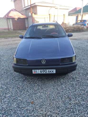 автомобили пассат: Volkswagen Passat Variant: 1992 г., 1.8 л, Механика, Бензин, Универсал