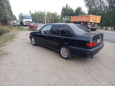 тюнинг салона passat b3: Volkswagen Pointer: 1996 г., Седан