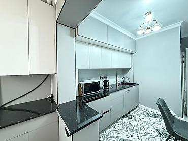 Продажа квартир: 3 комнаты, 85 м², Асанбай мкр 106 серия, 1 этаж — 6