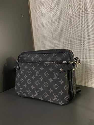 Барсетки: Продается барсетка Louis Vuitton