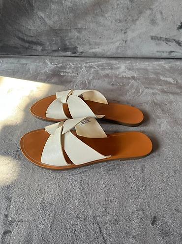 каблучок: Босоножки, 39, Bershka, Новый, цвет - Белый — 4