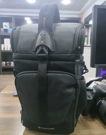 Mətbəx texnikası: Canon EOS 650D DSLR fotoaparat + 18-55mm obyektiv və Vanguard çantası