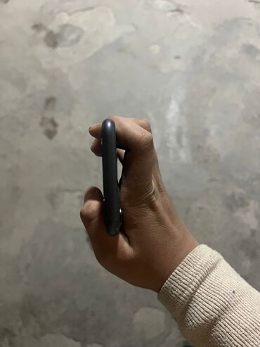 Apple iPhone: IPhone 11, 128 GB, Qara, Face ID — 6