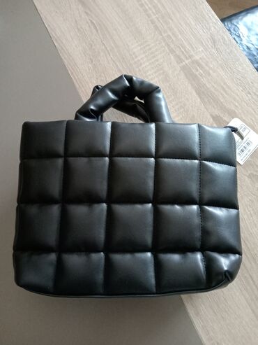 chanel crna torbica: Elegant purse