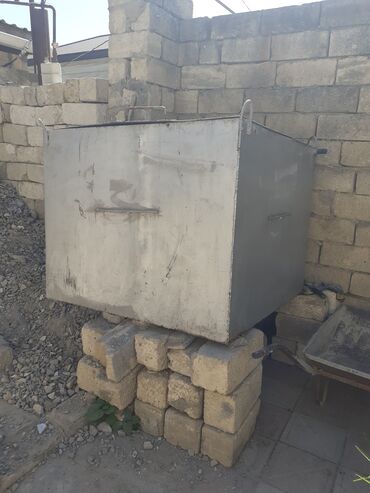 işlənmiş su bakları: Бак, Металл, 2500 л. л