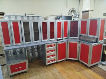 купить кухонную мебель бу: Mətbəx mebeli satılır. Qiymət 280 azn. Qapılar və korpus mdfdəndir