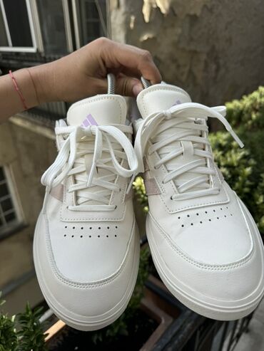 Women's Sneakers and athletic shoes: Adidas, 38.5, bоја - Bela — 3