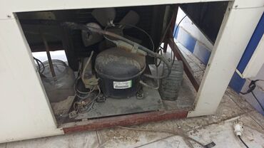 Soyuducu vitrinləri: Soyuducu işlək vəziyyətdədir. Temperatur dərəcə ilədi — 7