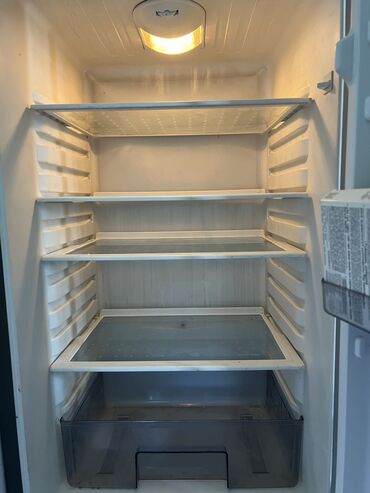 продать бу холодильник: Холодильник Avest, Б/у, Двухкамерный