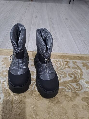 Ботинки и ботильоны: Женские ботильоны, ботинки зимние и осенние. У всех разные цены по 500 — 6