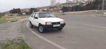 avtomobil girovu ilə kredit: VAZ (LADA) 2109: 1.5 l | 1997 il | 220000 km Hetçbek