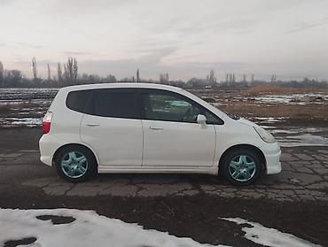 Honda: Honda Fit: 2003 г., 1.3 л, Автомат, Бензин, Хэтчбэк — 4