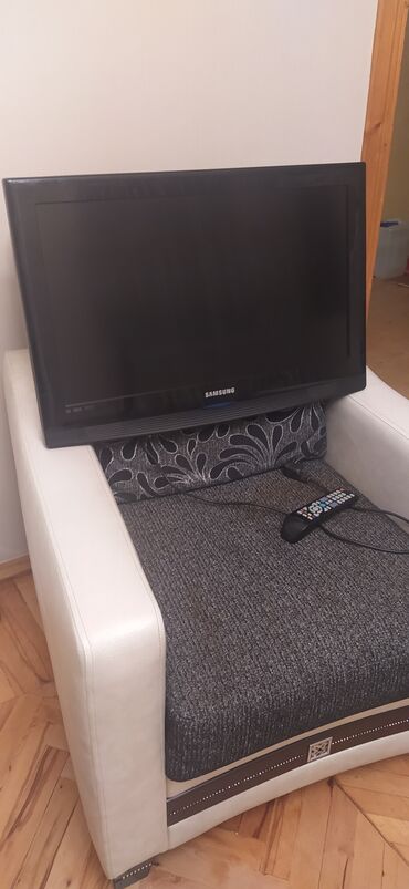 televizor gence: İşlənmiş Televizor Samsung Led 32" FHD (1920x1080), Ünvandan götürmə