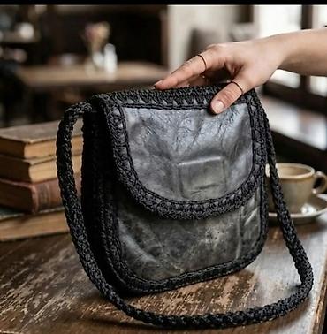 Torba preko ramena – ručno rađena - Materijal: kombinacija kože sa