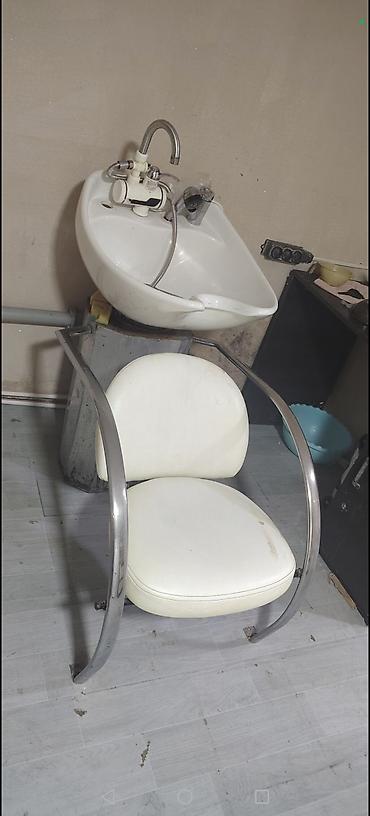 dus masaj: Peşəkar bərbər/yuyunma stansiyası - Kompakt salon yuma lavabosu və — 1