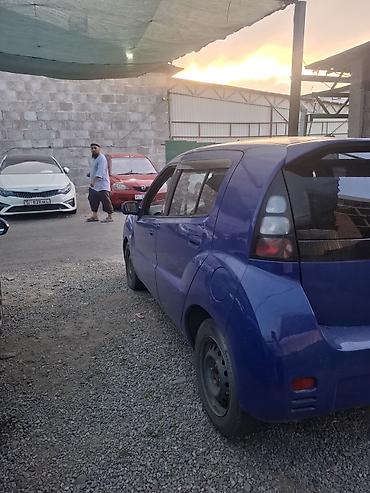 Toyota WiLL: 2003 г., 1.3 л, Автомат, Бензин, Хетчбек — 4