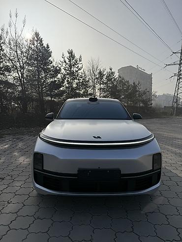 Lixiang: Lixiang L8: 2023 г., 1.6 л, Автомат, Гибрид, Кроссовер — 1