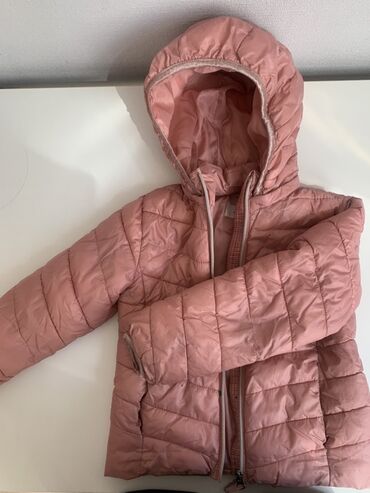 лыжные костюмы: Детская Демисезонная куртка H&M б/у в хорошем состоянии. -