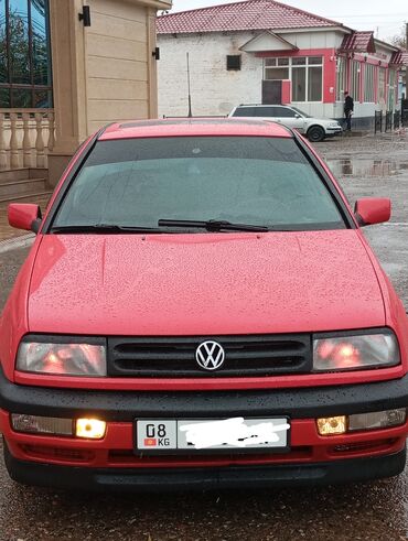 Volkswagen: Volkswagen Vento: 1996 г., 1.8 л, Механика, Бензин, Седан