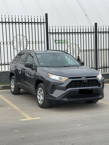 Toyota: Toyota RAV4: 2019 г., 2.5 л, Автомат, Бензин