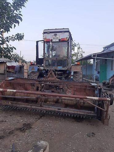 land cruiser sukan: Taxıl biçini üçün kombayn başlığı və traktor komplekti Məhsulun — 4