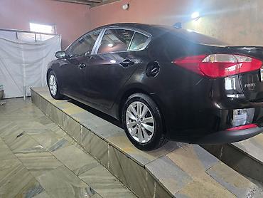 renault megane kredit: Kia Forte: 1.6 l | Sedan — 2