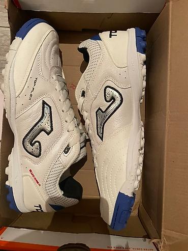 Белые кожаные футбольные бутсы Joma Top Flex-43 размер с синими