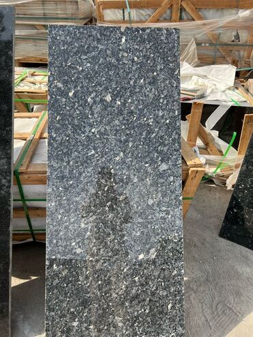 granite набор посуды: Полированная гранитная плита прямоугольной формы, идеально подходящая