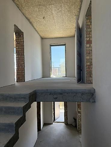 Продажа коттеджей и домов: ПРОДАЕТСЯ просторный 2-этажный дом 📍 Район: Алтын-ордо 🏠 Площадь — 10