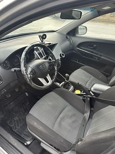 Kia: Kia Ceed: 1.6 l | 2009 il Universal — 10