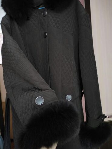 женские пальто куртки в Кыргызстан | ПАЛЬТО: Зимнее пальто-куртка. Прокладка кролик мех. Прокладка и мех