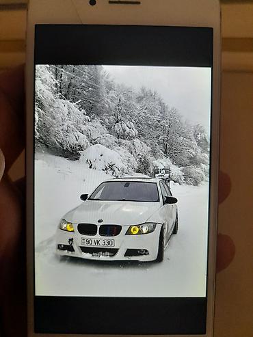 e90 aksesuar: BMW 3 Series E90 sedan – ağ rəng, sport paketli görünüş. Əsas — 1