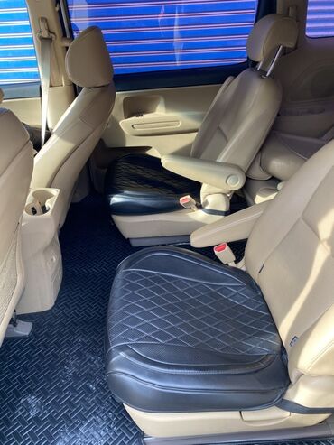 Kia: Kia Carnival: 2018 г., 2.2 л, Автомат, Дизель, Минивэн — 10