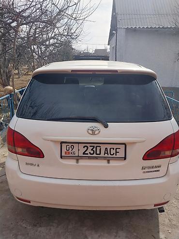 Toyota: Toyota Ipsum: 2002 г., Минивэн — 5