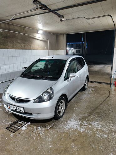 сира: Honda Fit: 2002 г., 1.3 л, Автомат, Бензин, Минивэн